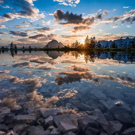 Seefeld Alpin - Gemuetliche Tiroler Stube شقة سيفيلد ان تيرول