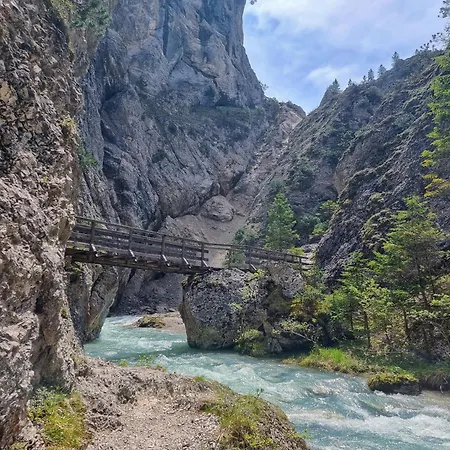 Seefeld Alpin - Gemuetliche Tiroler Stube