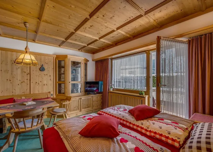 Seefeld Alpin - Gemuetliche Tiroler Stube Daire