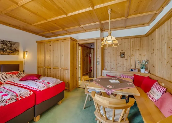 Seefeld Alpin - Gemuetliche Tiroler Stube * Seefeld in Tirol