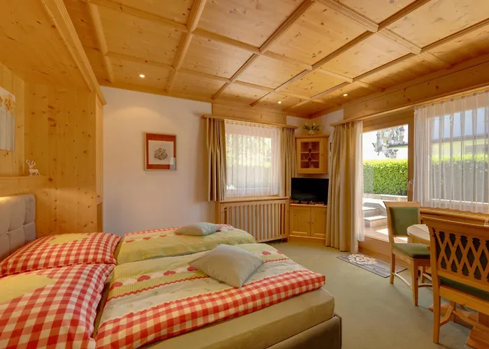 Seefeld Alpin - Gemuetliche Tiroler Stube * Seefeld in Tirol