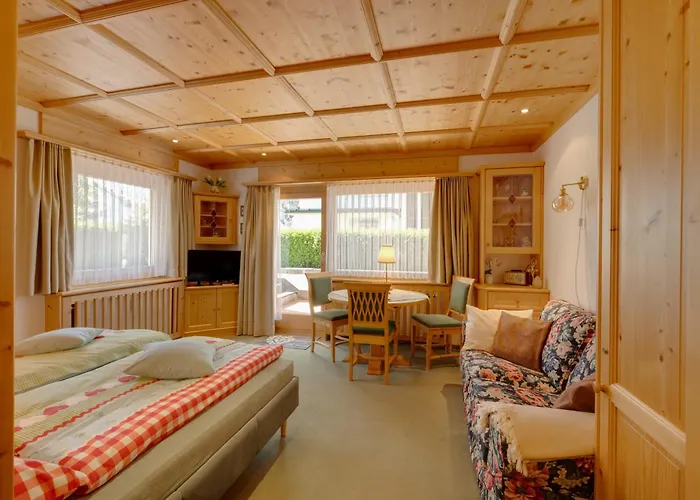 Seefeld Alpin - Gemuetliche Tiroler Stube Seefeld in Tirol