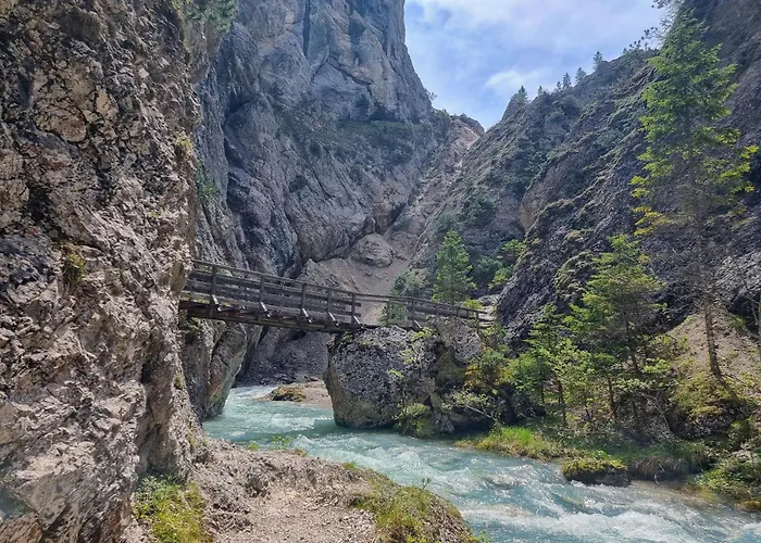 Seefeld Alpin - Gemuetliche Tiroler Stube