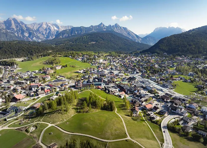 Seefeld Alpin - Gemuetliche Tiroler Stube